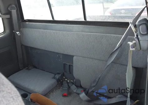 1999 Toyota Tacoma z USA, uszkodzony, nr VIN 4TAVL52N8XZ423350